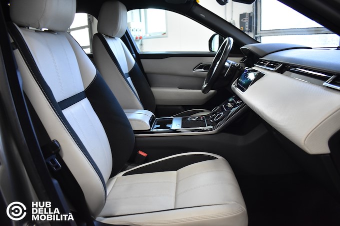 LAND ROVER Range Rover Velar 2.0D I4 180 CV R-Dynamic S